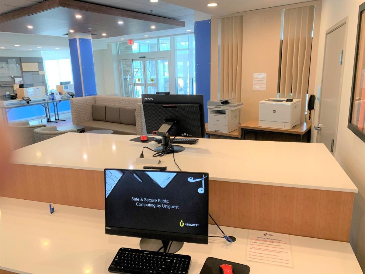 Holiday Inn Express & Suites Wilmington West - Medical Park By Ihg Экстерьер фото