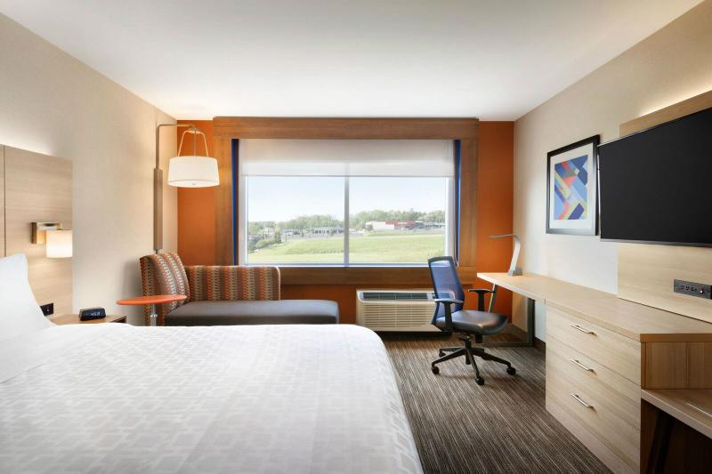 Holiday Inn Express & Suites Wilmington West - Medical Park By Ihg Экстерьер фото