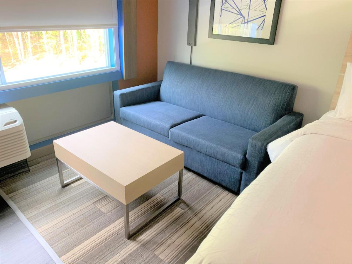 Holiday Inn Express & Suites Wilmington West - Medical Park By Ihg Экстерьер фото